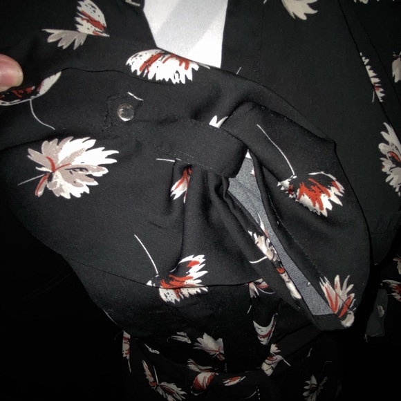 Dynamite Black and Floral Dress Sz XS Petite - Picture 2 of 6